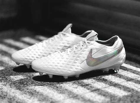 nike tiempo zwart wit|White Tiempo Shoes (3) .